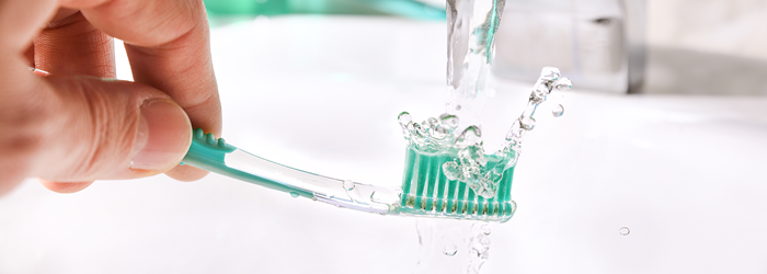 how to clean a toothbrush