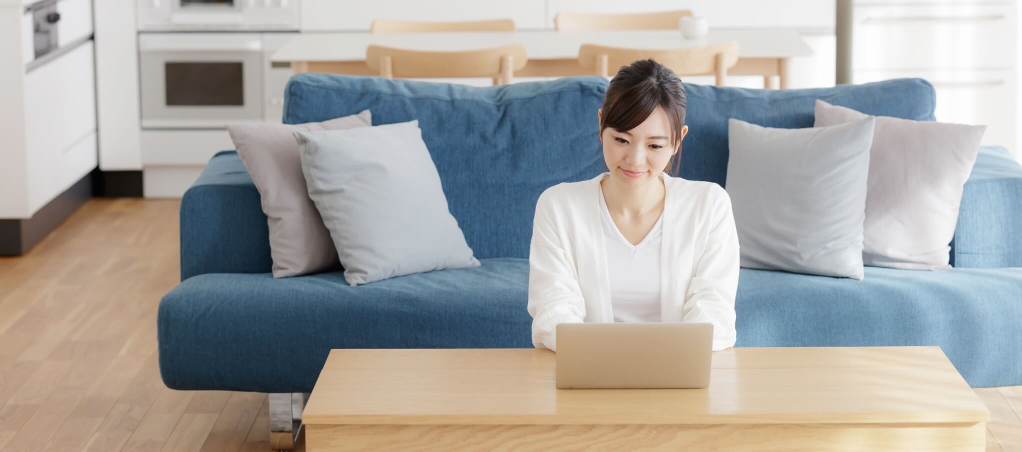 dental insurance broker working on computer